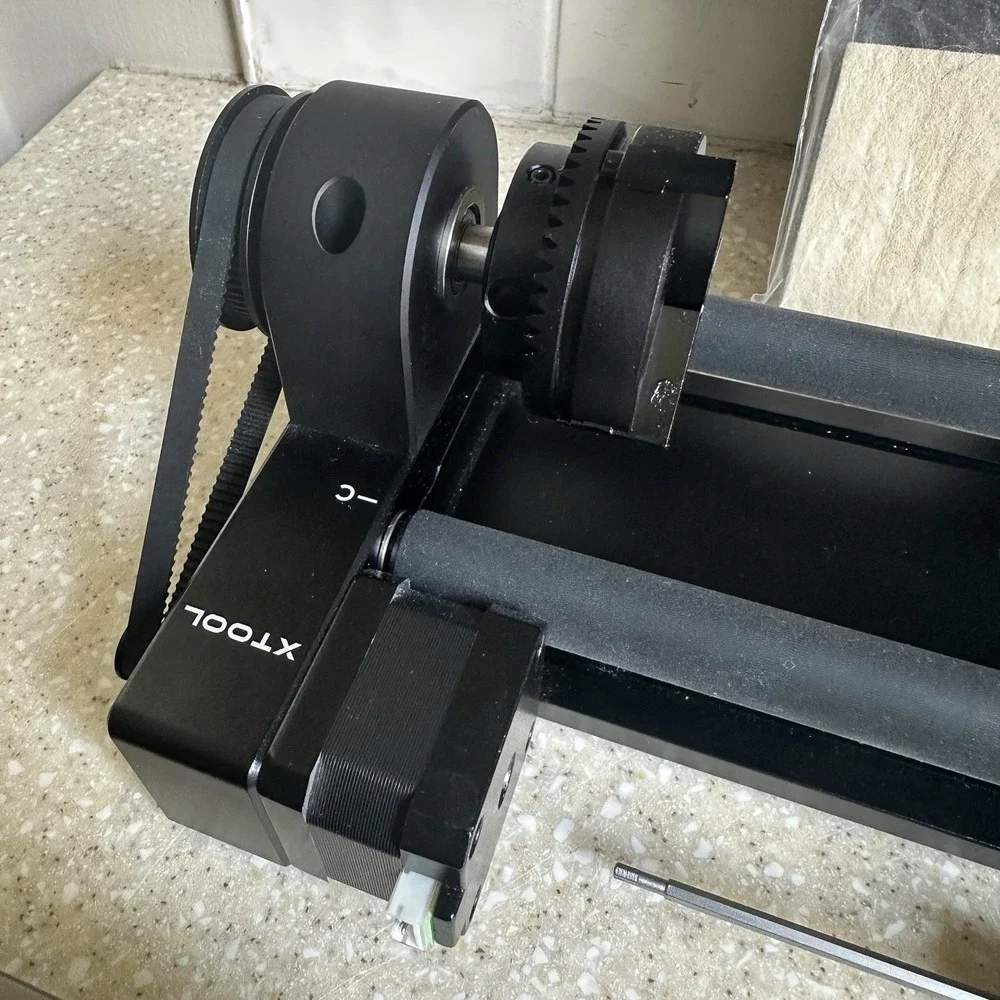 xTool RA2 Rotary Attachment Pro for S1, F1, F1 Ultra P2, M1 Ultra Engraver Read*